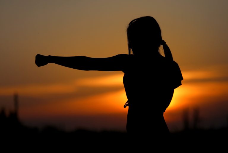 Kann Karate als eine gute Selbstverteidigungstechnik für Frauen angesehen werden?